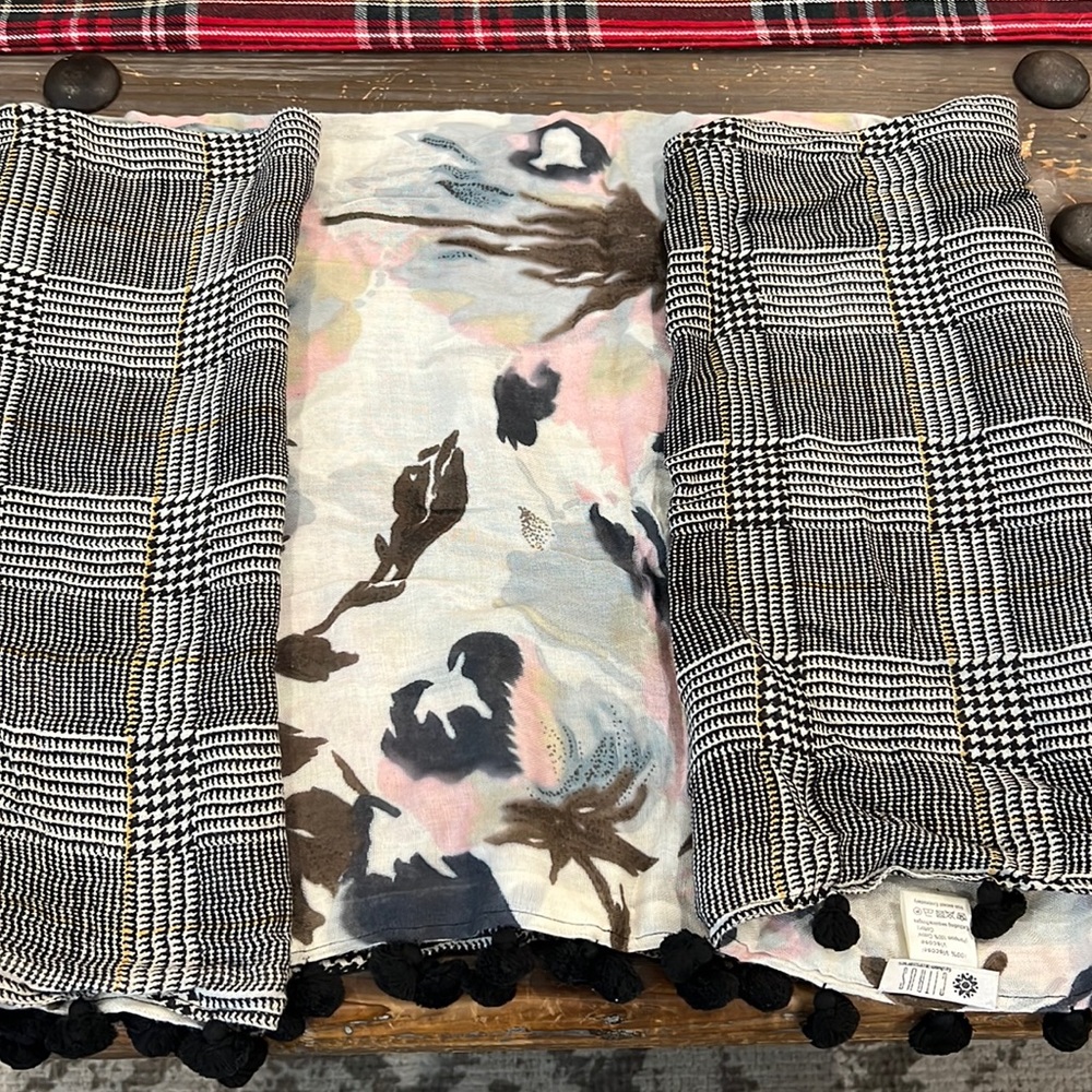 Multi pattern infinity scarf